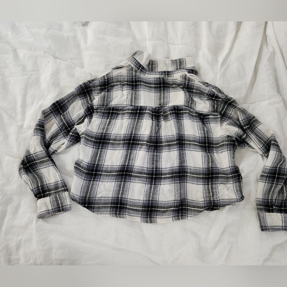 PINK Victoria's secret soft button up - Picture 4 of 4